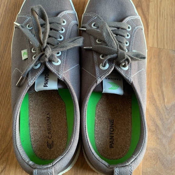Cariuma Pantone Gray Canvas Low top Lifestyle Sneakers Size 10 Men 11.5 Women - Picture 12 of 12